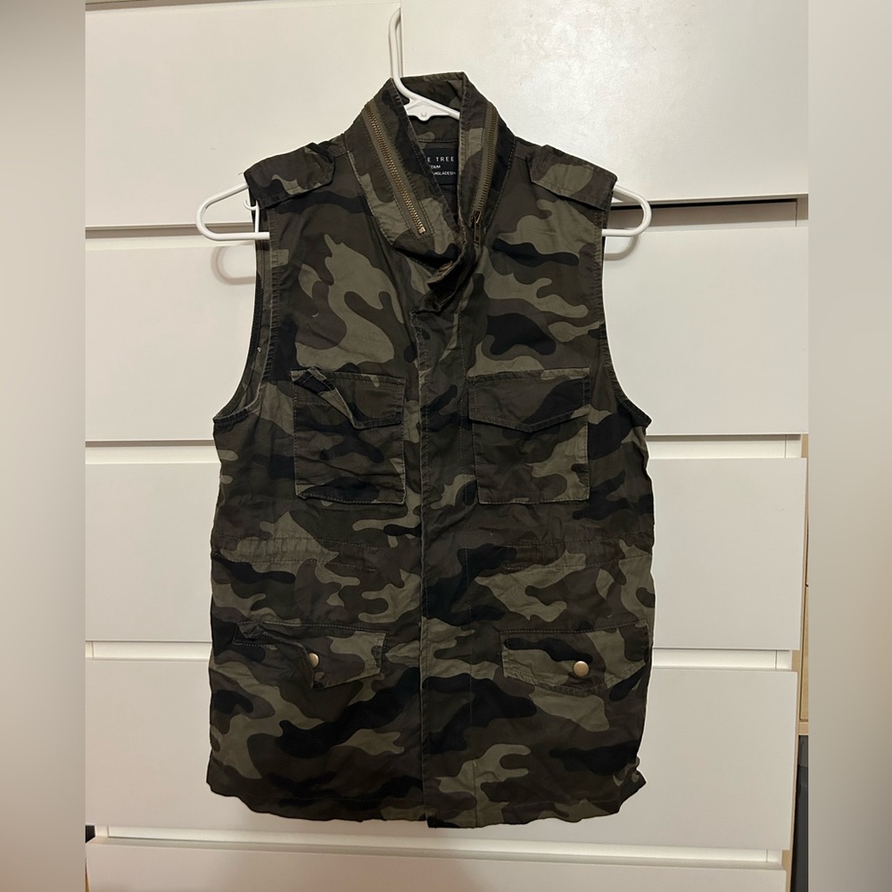 Love Tree Camouflage Sleeveless Top